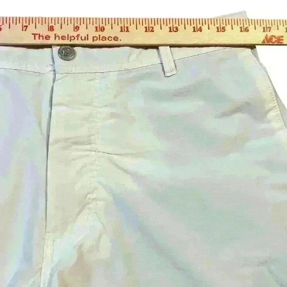 Southern Tide T3 Tide to Trail Performance Shorts Men’s Size Med Stone Quick Dry - Picture 8 of 8